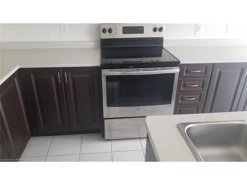 4047 Maitland St Street, Beamsville, ON - Indoor Photo Showing Kitchen