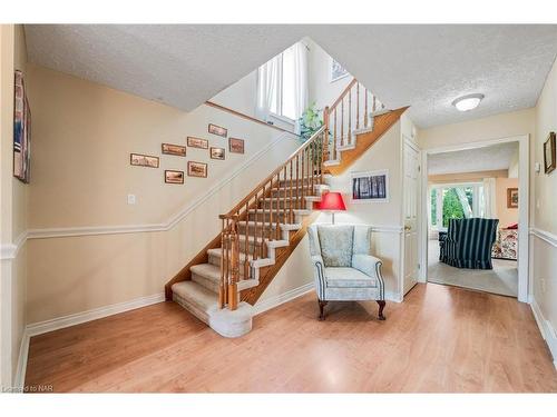 7715 Swan Street, Niagara Falls, ON - Indoor Photo Showing Other Room