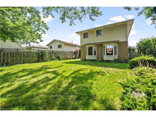 7715 Swan Street, Niagara Falls, ON - Outdoor