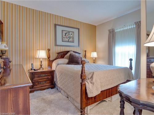 111 Lake Street, St. Catharines, ON - Indoor Photo Showing Bedroom