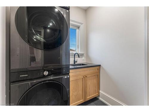 2519 Ott Road, Fort Erie, ON - Indoor Photo Showing Laundry Room