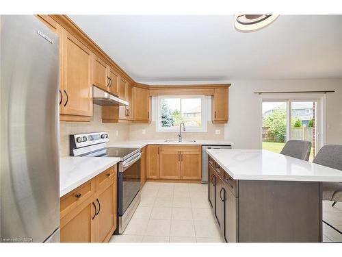 116 Clare Avenue, Welland, ON - Indoor Photo Showing Kitchen