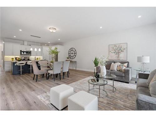 3765 Disher Street, Ridgeway, ON - Indoor Photo Showing Living Room