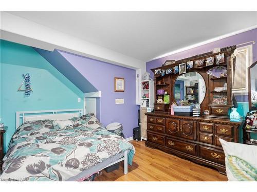 283 Oakcrest Avenue, Welland, ON - Indoor Photo Showing Bedroom