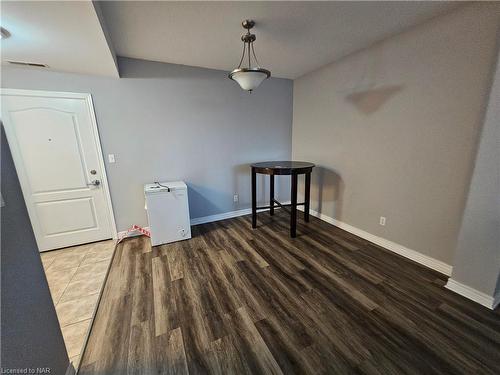 113-6350 Dorchester Road Road, Niagara Falls, ON - Indoor Photo Showing Other Room