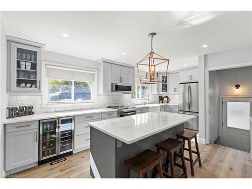 12 Northwood Drive, St. Catharines, ON - Indoor Photo Showing Kitchen With Stainless Steel Kitchen With Upgraded Kitchen