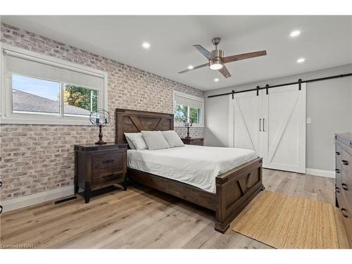 12 Northwood Drive, St. Catharines, ON - Indoor Photo Showing Bedroom