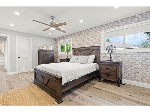 12 Northwood Drive, St. Catharines, ON - Indoor Photo Showing Bedroom