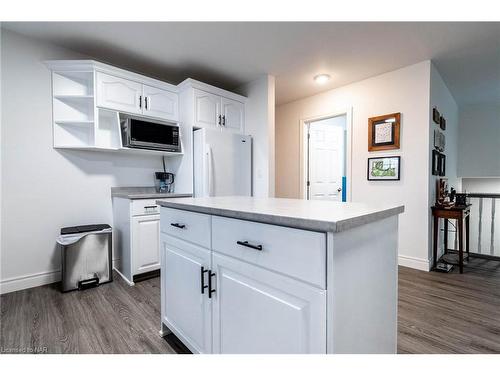 45 Knoll Street, Port Colborne, ON - Indoor Photo Showing Kitchen