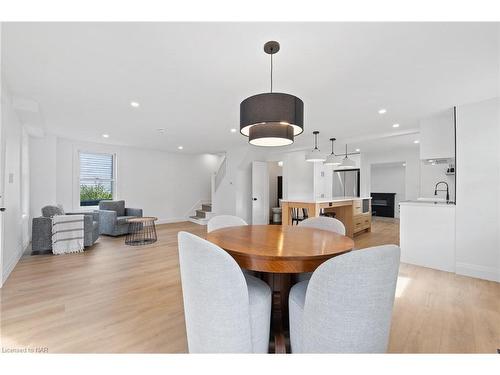 26 Elizabeth Street, Grimsby, ON - Indoor Photo Showing Dining Room