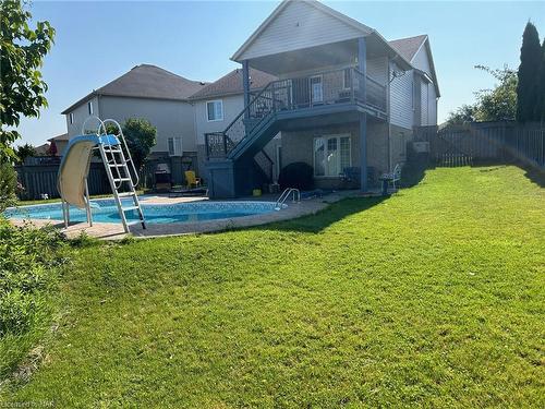 8207 Beaver Glen Drive, Niagara Falls, ON - Outdoor With In Ground Pool With Deck Patio Veranda