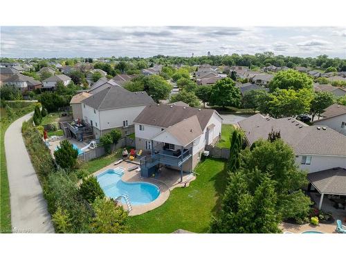 8207 Beaver Glen Drive, Niagara Falls, ON - Outdoor With View