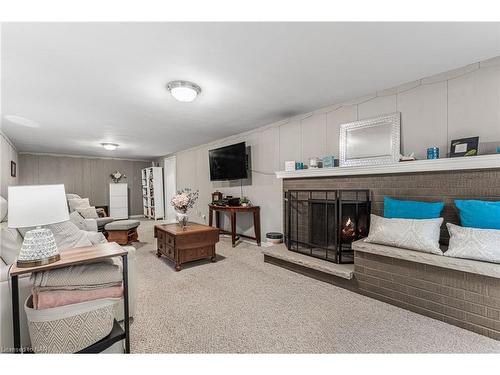 5 Cherryhill Drive, Grimsby, ON - Indoor Photo Showing Other Room