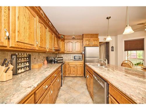 51250 Tunnacliffe Road S, Wainfleet, ON - Indoor Photo Showing Kitchen With Double Sink