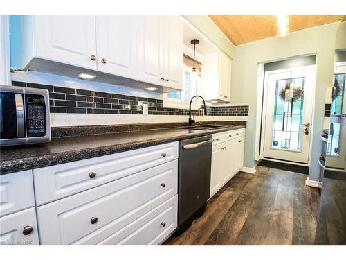 324 Morningstar Avenue, Welland, ON - Indoor Photo Showing Kitchen