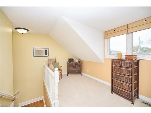 13 Graham Avenue Avenue, St. Catharines, ON - Indoor Photo Showing Other Room