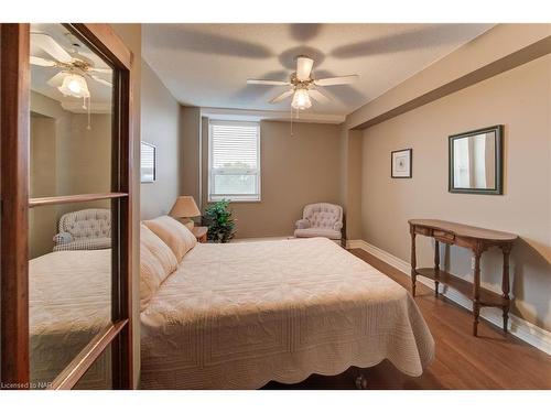 402-141 Church Street, St. Catharines, ON - Indoor Photo Showing Bedroom