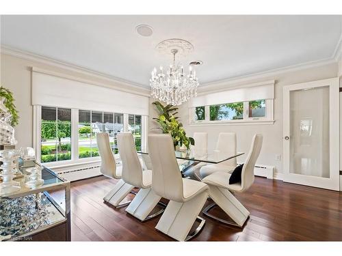 181 Lakeshore Road, St. Catharines, ON - Indoor Photo Showing Dining Room