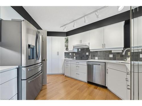 13O3-701 Geneva Street, St. Catharines, ON - Indoor Photo Showing Kitchen With Stainless Steel Kitchen