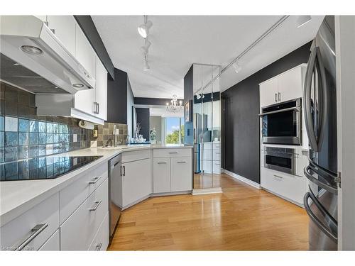 13O3-701 Geneva Street, St. Catharines, ON - Indoor Photo Showing Kitchen With Stainless Steel Kitchen With Upgraded Kitchen