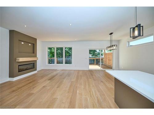 3747 Dominion Road, Ridgeway, ON - Indoor Photo Showing Living Room With Fireplace