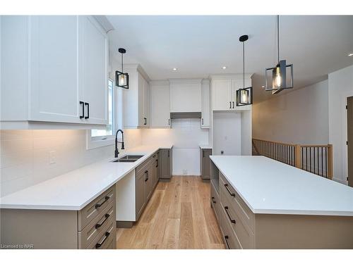 3747 Dominion Road, Ridgeway, ON - Indoor Photo Showing Kitchen With Double Sink With Upgraded Kitchen