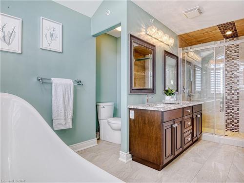 19 Moes Crescent, St. Catharines, ON - Indoor Photo Showing Bathroom