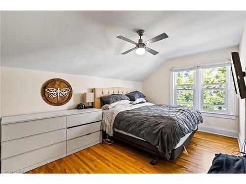 222 Alexandra Street, Port Colborne, ON - Indoor Photo Showing Bedroom