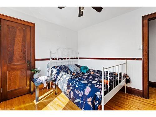 222 Alexandra Street, Port Colborne, ON - Indoor Photo Showing Bedroom