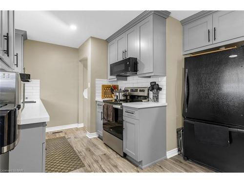 99 Forks Road, Welland, ON - Indoor Photo Showing Kitchen