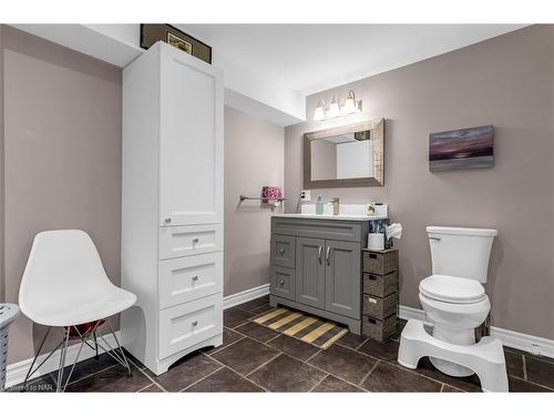 99 Forks Road, Welland, ON - Indoor Photo Showing Bathroom