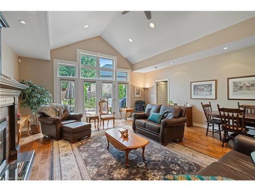 26 Muirfield Trail, Welland, ON - Indoor Photo Showing Living Room With Fireplace