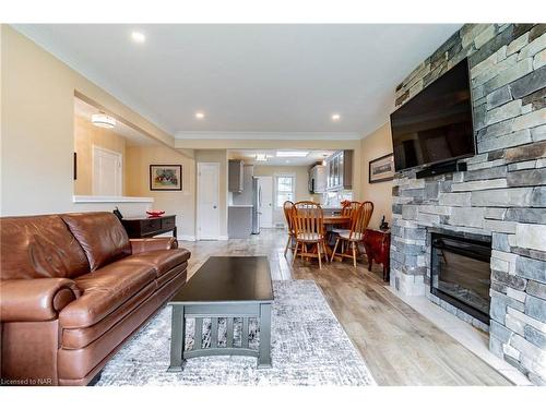 17 Tamarack Avenue, St. Catharines, ON - Indoor Photo Showing Living Room With Fireplace