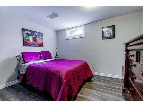 17 Tamarack Avenue, St. Catharines, ON - Indoor Photo Showing Bedroom