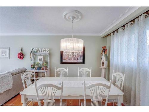 3351 Wiltshire Boulevard, Niagara Falls, ON - Indoor Photo Showing Dining Room