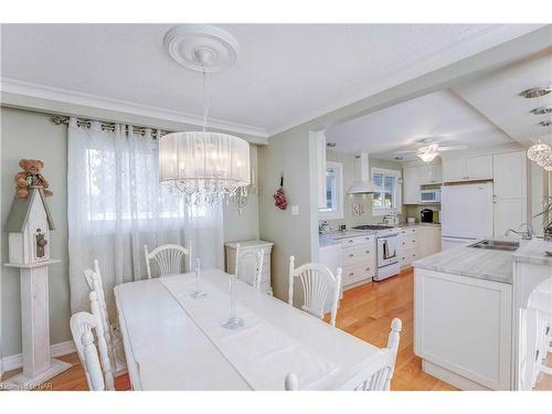 3351 Wiltshire Boulevard, Niagara Falls, ON - Indoor Photo Showing Dining Room