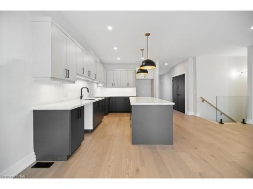 2-300 Richmond Street, Thorold, ON - Indoor Photo Showing Kitchen With Upgraded Kitchen