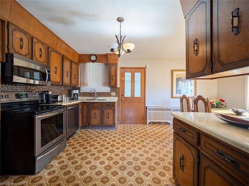 53 Oak Street, Port Colborne, ON - Indoor Photo Showing Kitchen