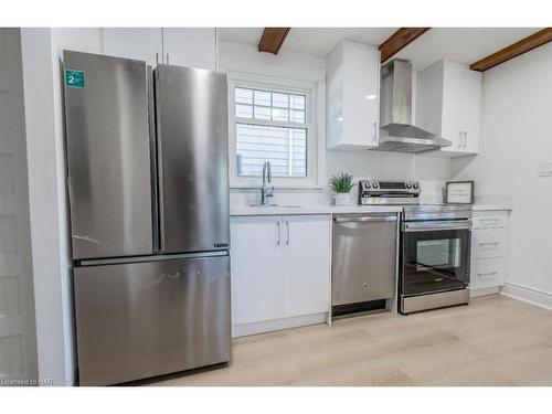 169 Russell Avenue, St. Catharines, ON - Indoor Photo Showing Kitchen