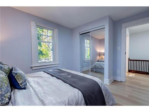 169 Russell Avenue, St. Catharines, ON - Indoor Photo Showing Bedroom