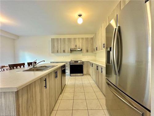 132 Cottonwood Crescent, Welland, ON - Indoor Photo Showing Kitchen With Double Sink