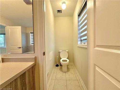 132 Cottonwood Crescent, Welland, ON - Indoor Photo Showing Bathroom