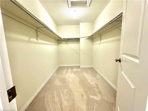 132 Cottonwood Crescent, Welland, ON - Indoor With Storage