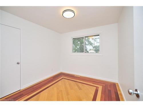 1112 Kennedy Drive, Fort Erie, ON - Indoor Photo Showing Other Room