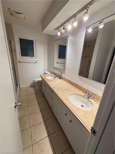 1112 Kennedy Drive, Fort Erie, ON - Indoor Photo Showing Bathroom