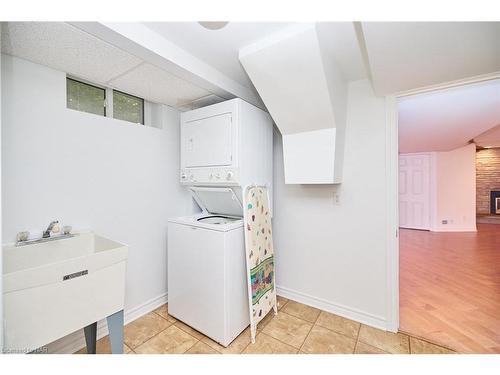 1112 Kennedy Drive, Fort Erie, ON - Indoor Photo Showing Laundry Room