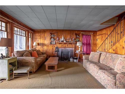 853 Edgemere Road, Fort Erie, ON - Indoor Photo Showing Living Room With Fireplace