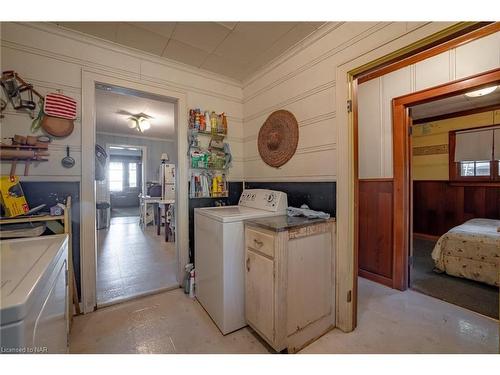 853 Edgemere Road, Fort Erie, ON - Indoor Photo Showing Laundry Room