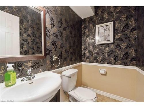 6 Viscount Place, St. Catharines, ON - Indoor Photo Showing Bathroom