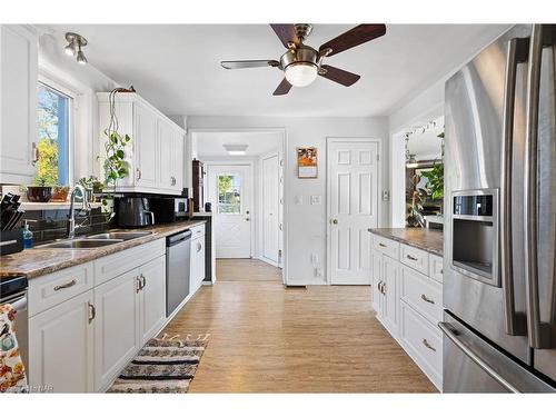 70 Beatrice Street, Welland, ON - Indoor Photo Showing Kitchen With Double Sink